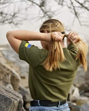 Футболка жіноча з написом. Хакі